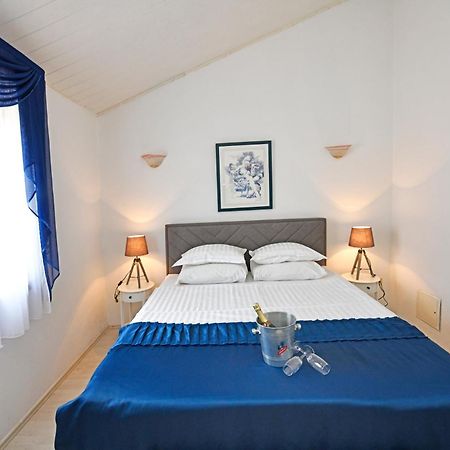 Apartments Villa Herak Porec Bagian luar foto
